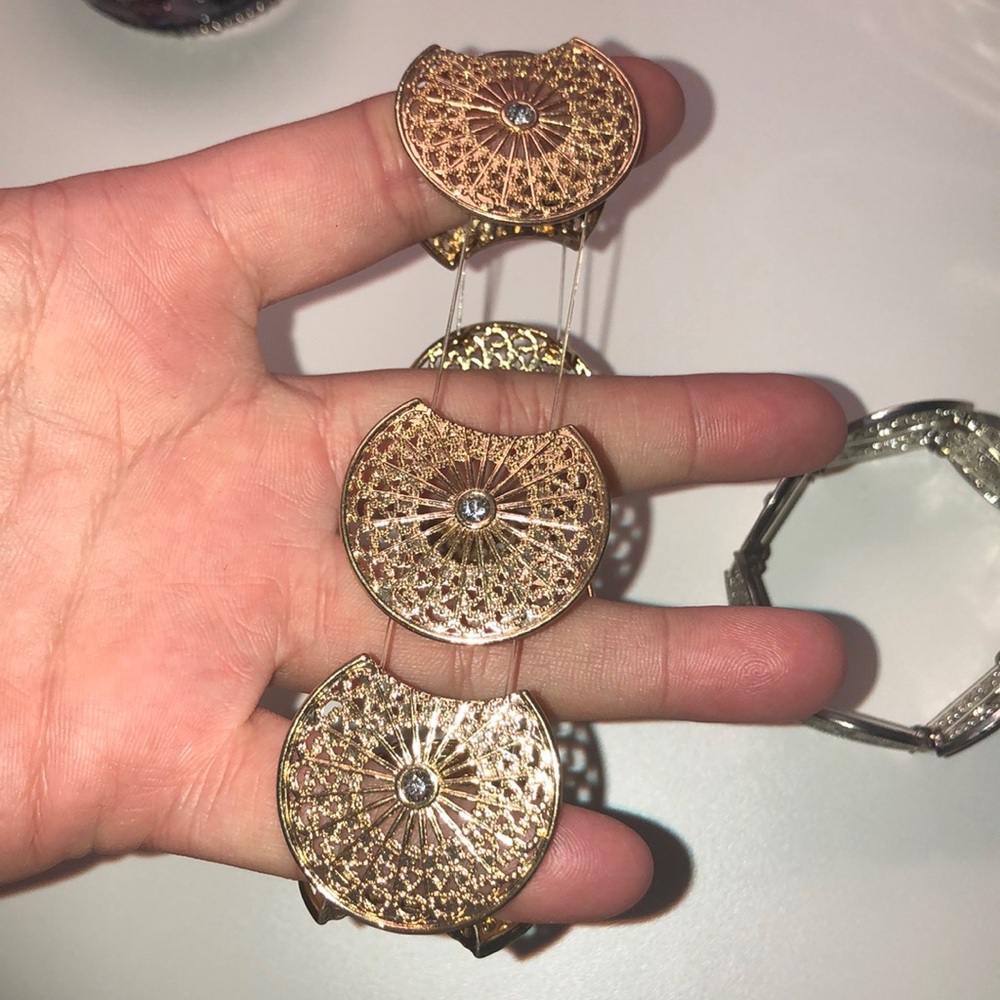 Bracelets - Picture 2 of 4